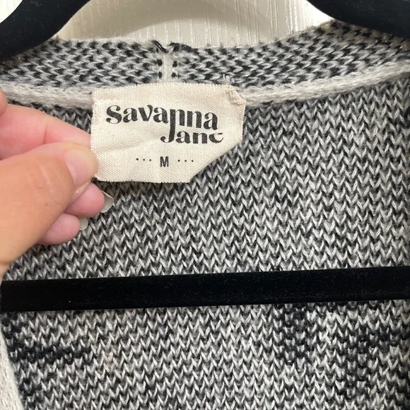 Savanna Jane Black And Grey Aztec Southwest Cardigan Size Medium - Picture 8 of 11
